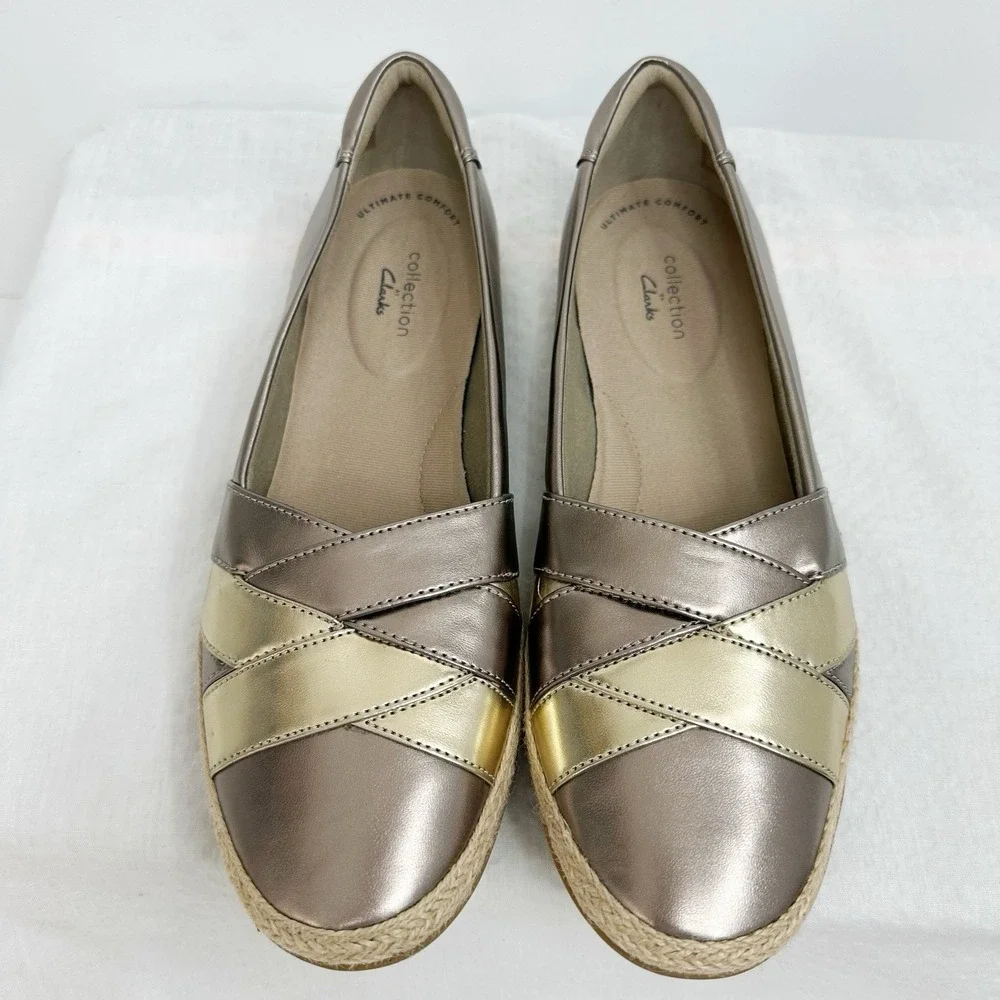 Clarks Women's 9.5 M US Danelly Shine Loafer, Pewter Gold Synthetic, Excellent‎